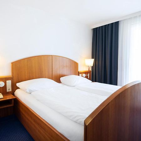 Roomingtons Karoli 瓦尔德基兴 外观 照片