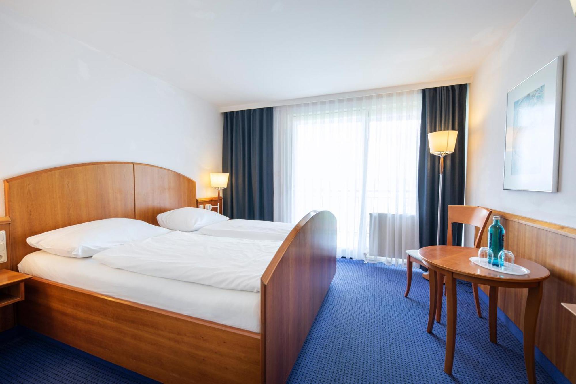Roomingtons Karoli 瓦尔德基兴 外观 照片