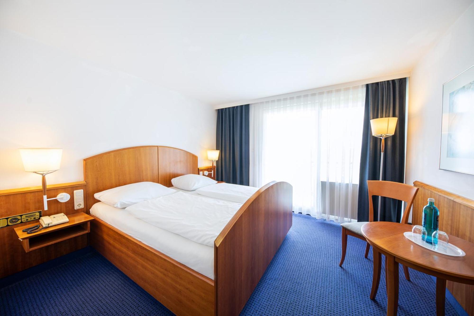 Roomingtons Karoli 瓦尔德基兴 外观 照片