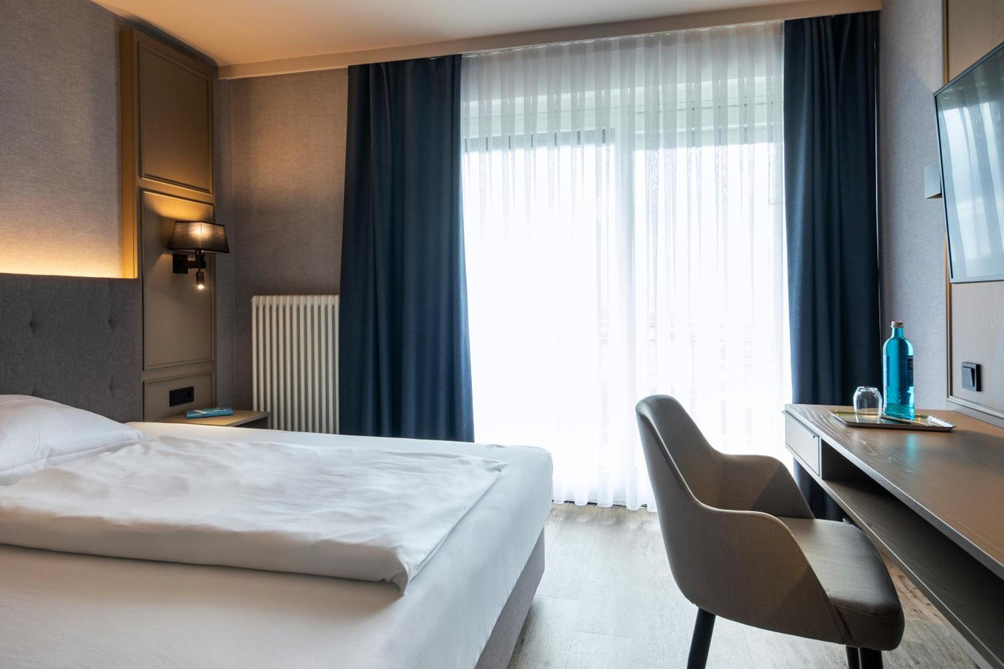Roomingtons Karoli 瓦尔德基兴 外观 照片