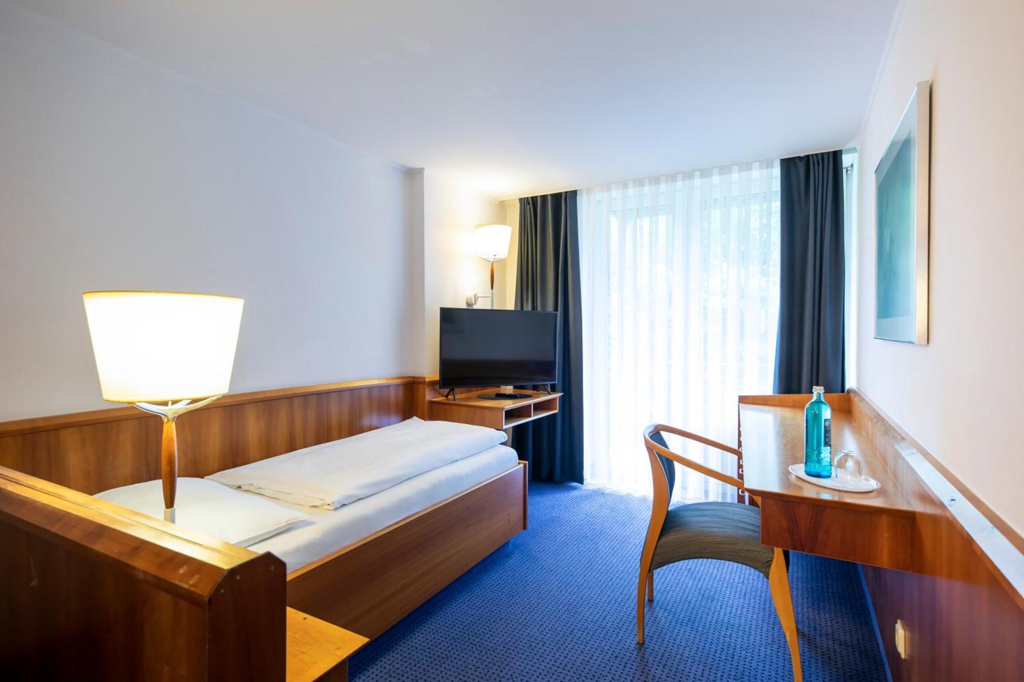 Roomingtons Karoli 瓦尔德基兴 外观 照片